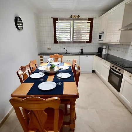 Villa Lula In Tauro With Amazing View La Playa de Tauro